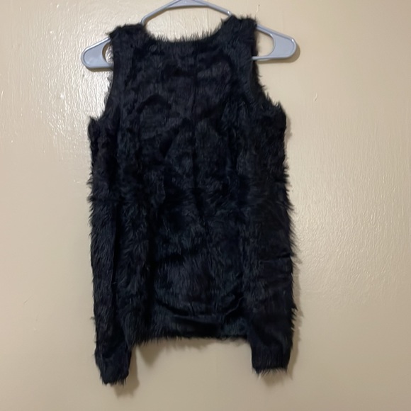 🌸 Clearance! 🌸 Hollister Black Fuzzy Cold Shoulder Sweater Size S - Picture 3 of 6